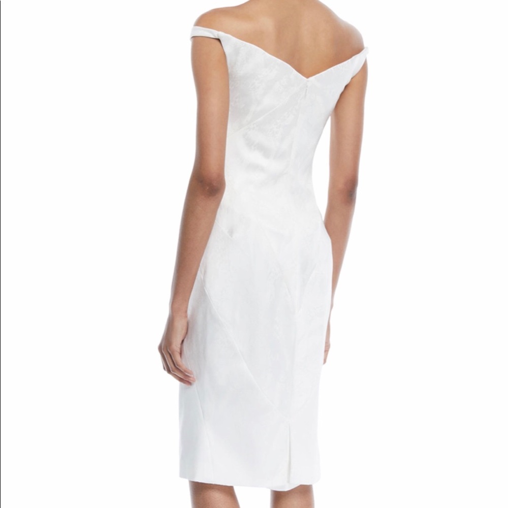 Zac Posen
Off-the-Shoulder Cocktail Dress - Picture 2 of 6